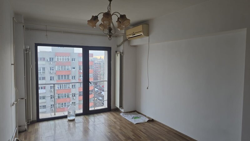 Calea Mosilor, Eminescu, metroul Obor la 6 min.