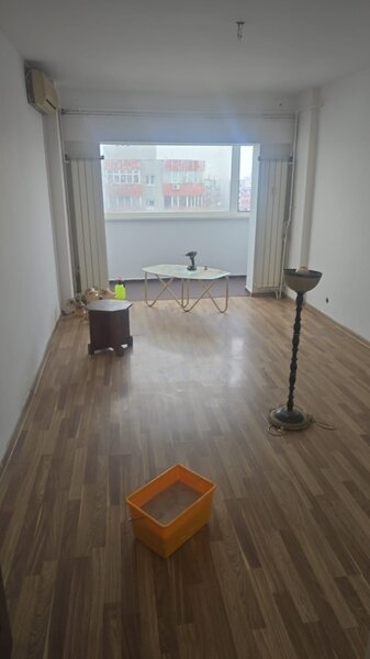 Calea Mosilor, Eminescu, metroul Obor la 6 min.