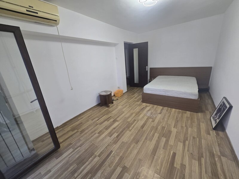 Calea Mosilor, Eminescu, metroul Obor la 6 min.